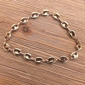 AVON Equestrian chain style braclet